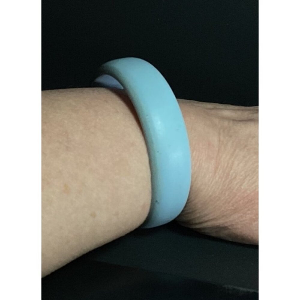 Vintage Minimalist Mod Pastel Blue Lucite Bangle Bracelet with Matte Finish
